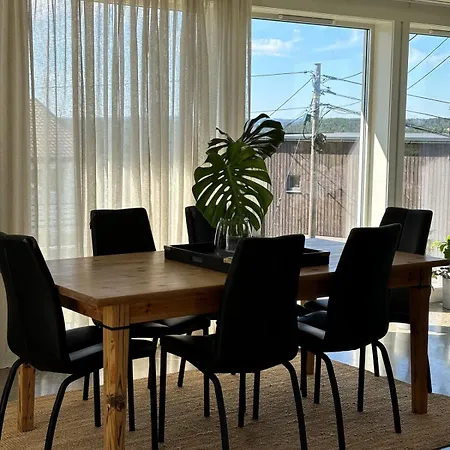Nyaraló Arendalsuka - Stort Hus 15 Min Gangavstand Til Ferga