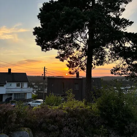 Arendalsuka - Stort Hus 15 Min Gangavstand Til Ferga Nyaraló